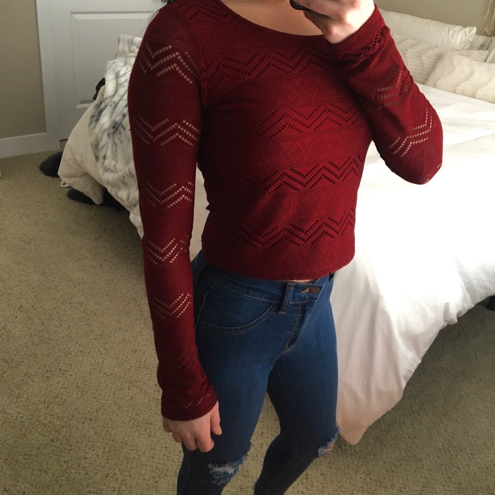 Forwver 21 Crop Maroon/Red Long Sleeve-T w/ Mesh❤️